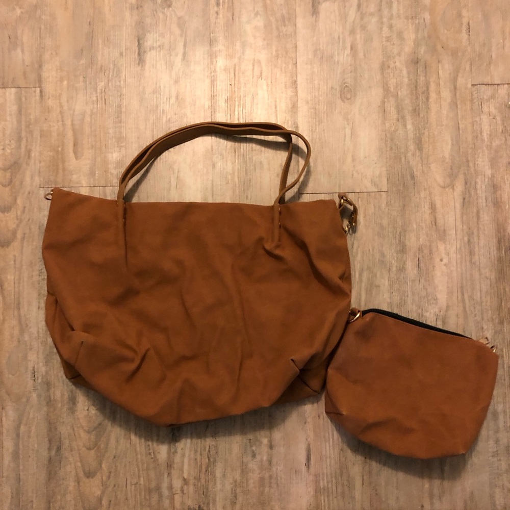 Large bag with travel pouch